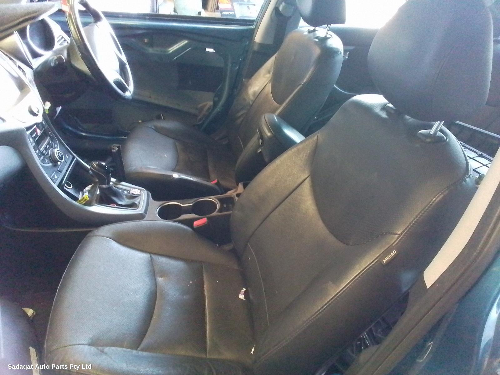 Hyundai Elantra Left Door Mirror