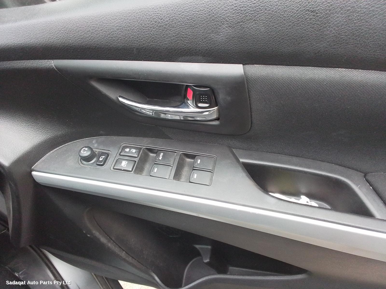 Suzuki S-cross Left Door Mirror