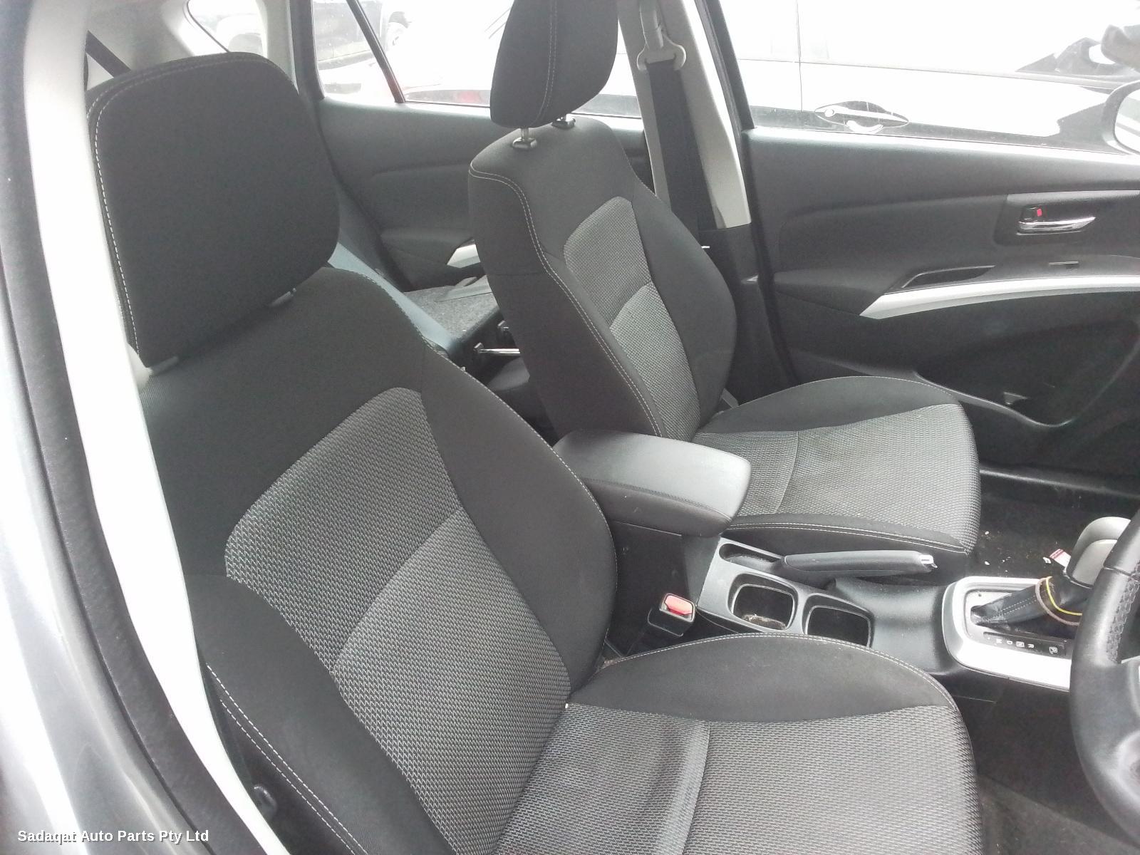 Suzuki S-cross Left Door Mirror