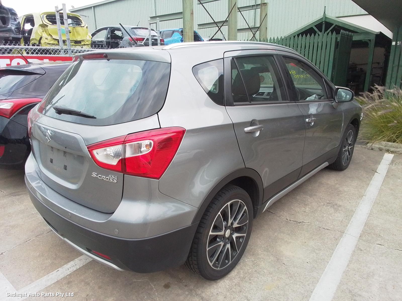 Suzuki S-cross Left Door Mirror