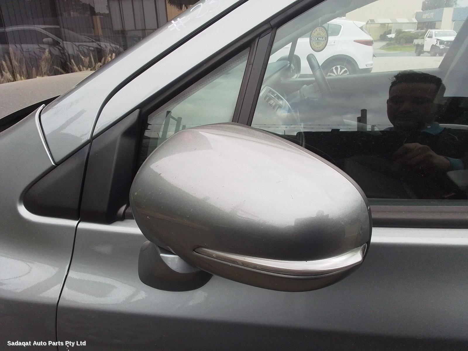 Suzuki S-cross Left Door Mirror