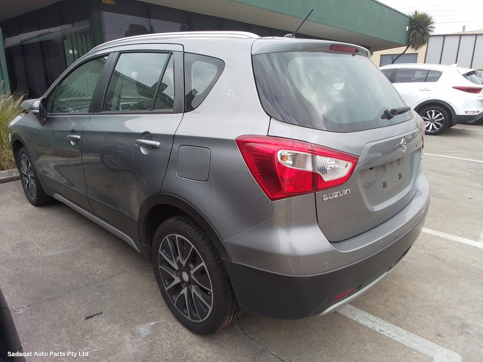 Suzuki S-cross Left Door Mirror