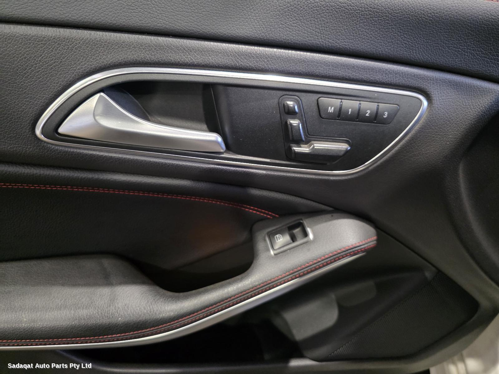 Mercedes Cla Class Console