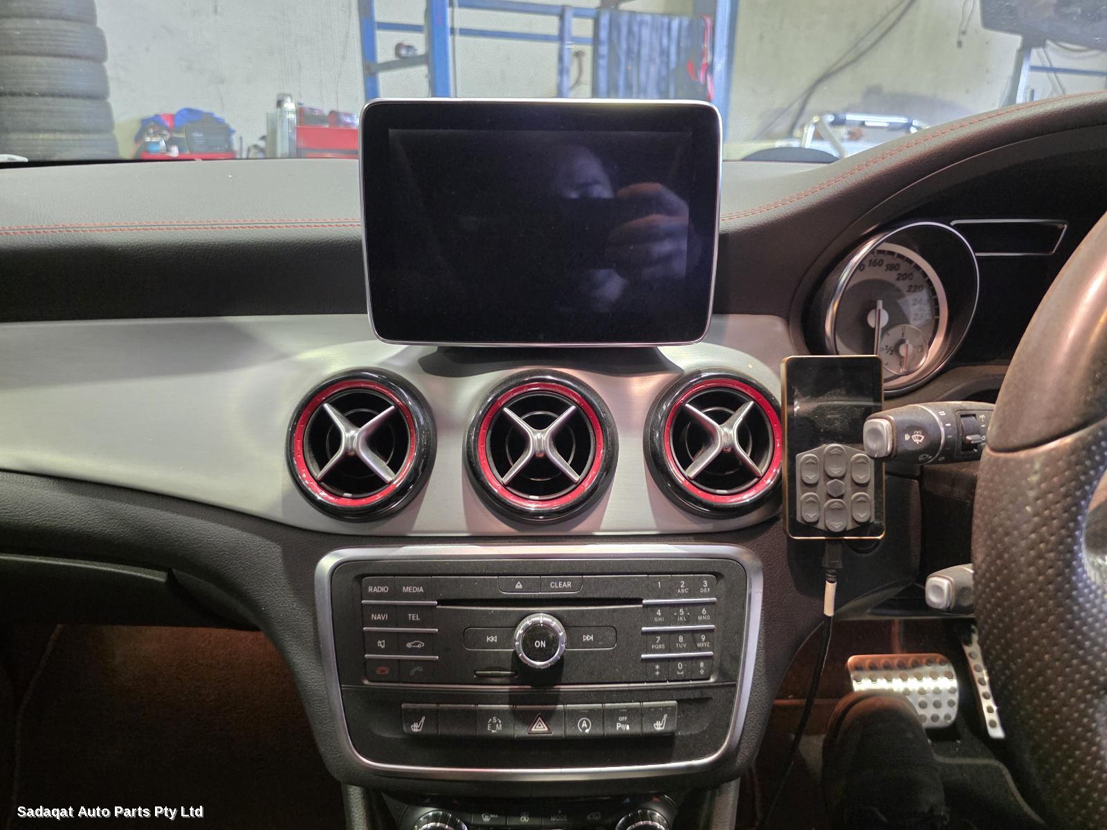 Mercedes Cla Class Console