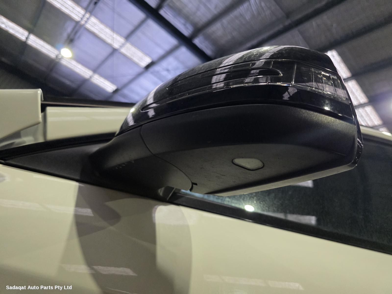 Mercedes Cla Class Console