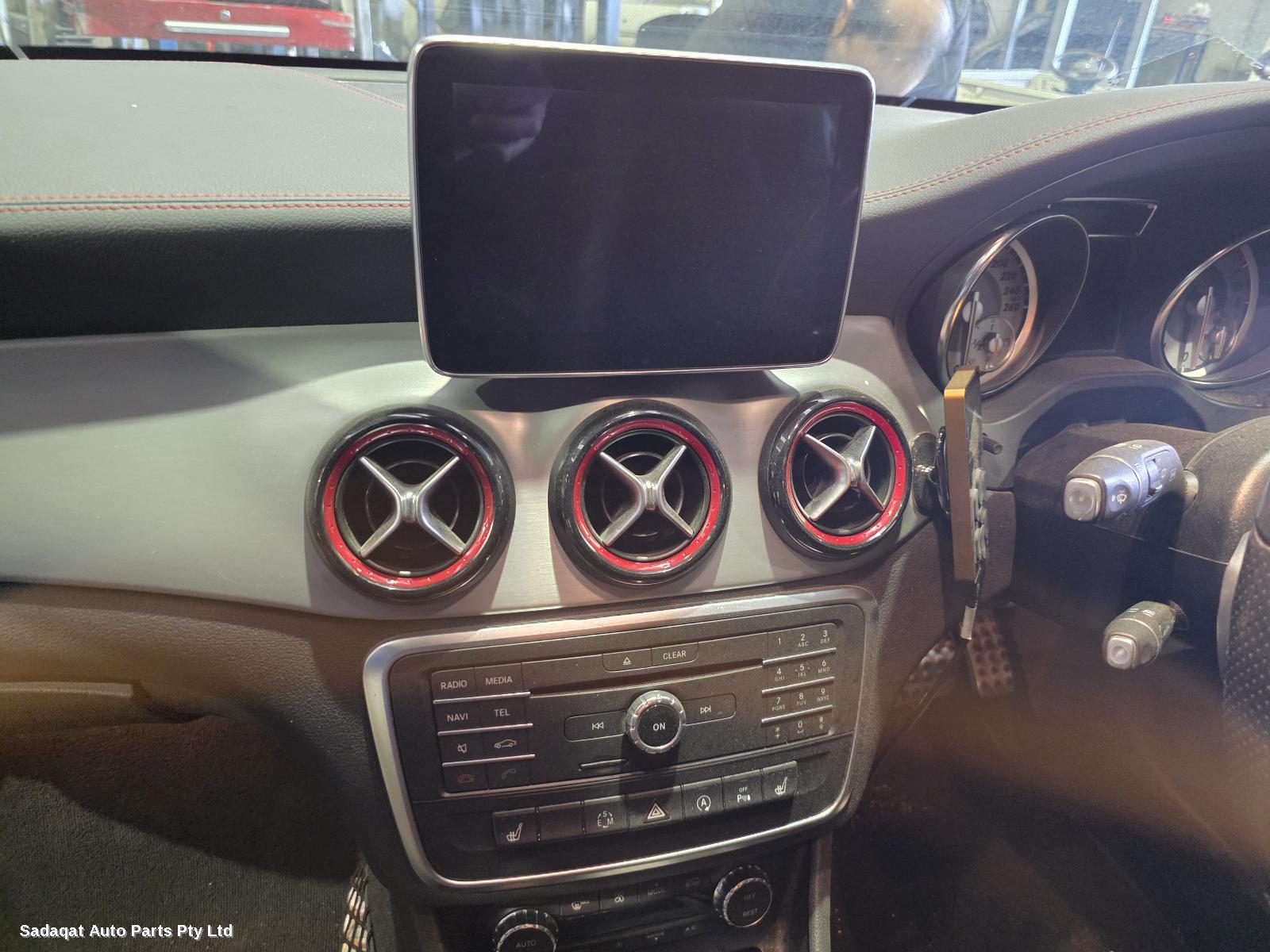 Mercedes Cla Class Console