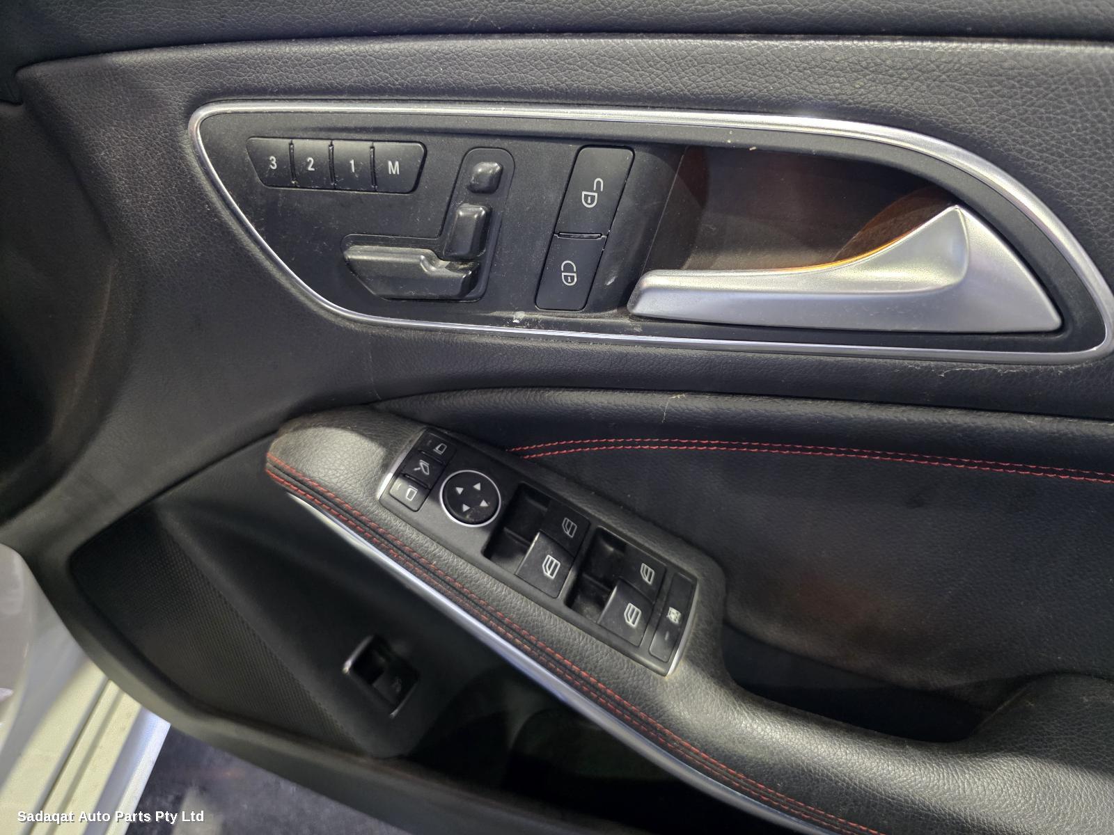 Mercedes Cla Class Console