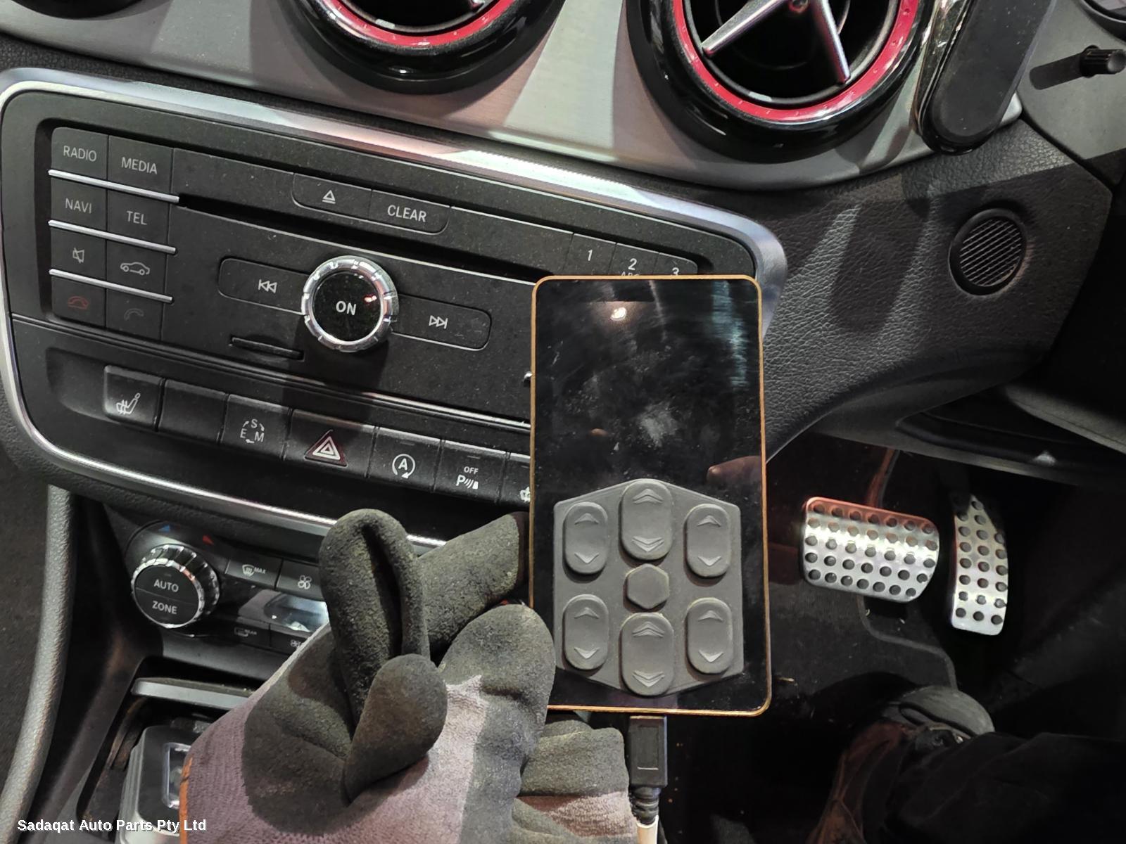 Mercedes Cla Class Console