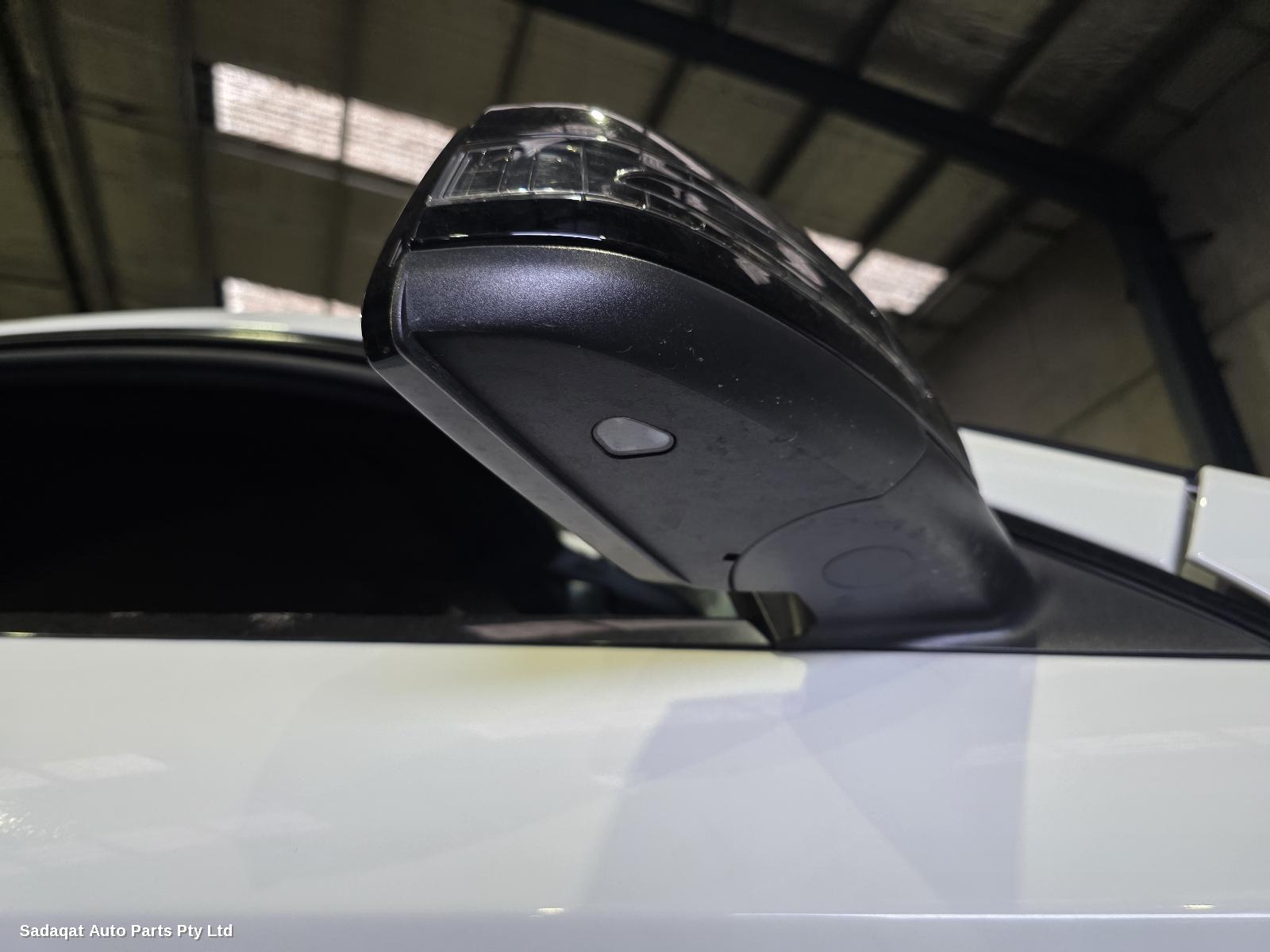 Mercedes Cla Class Console