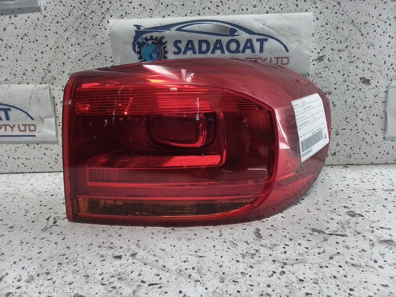 Volkswagen Tiguan Right Taillight