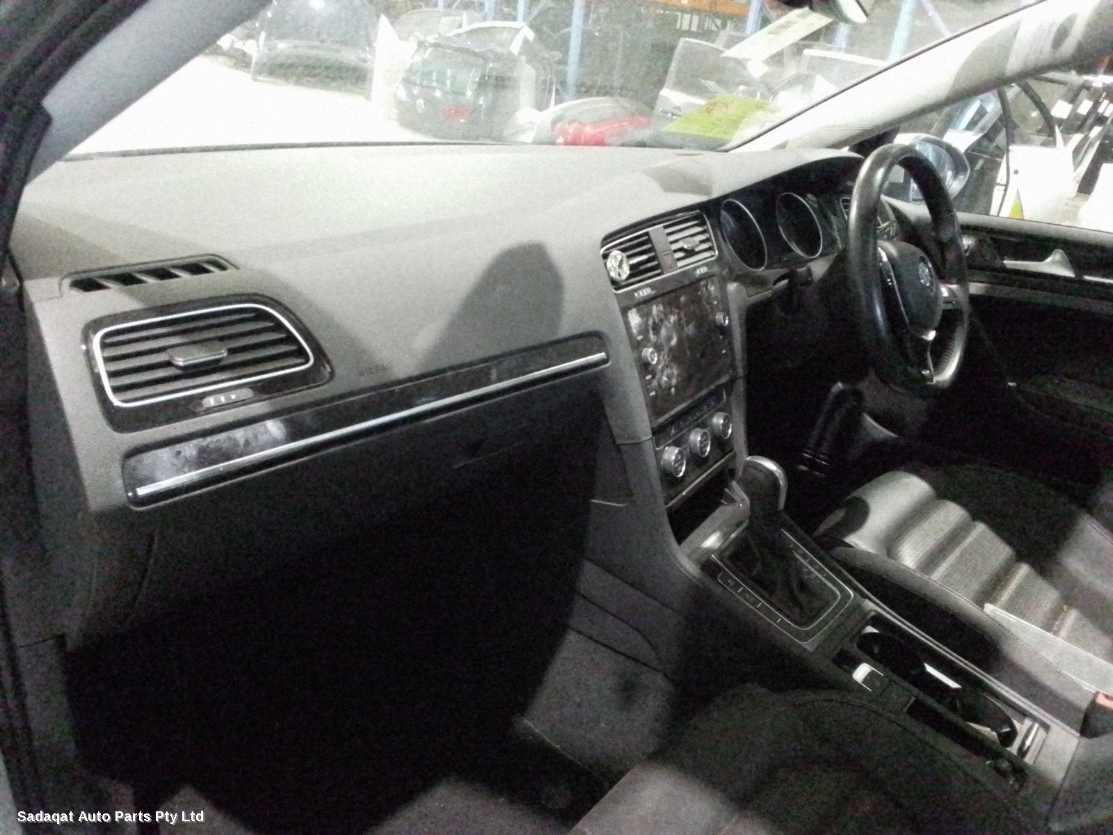 Volkswagen Golf Left Guard Liner