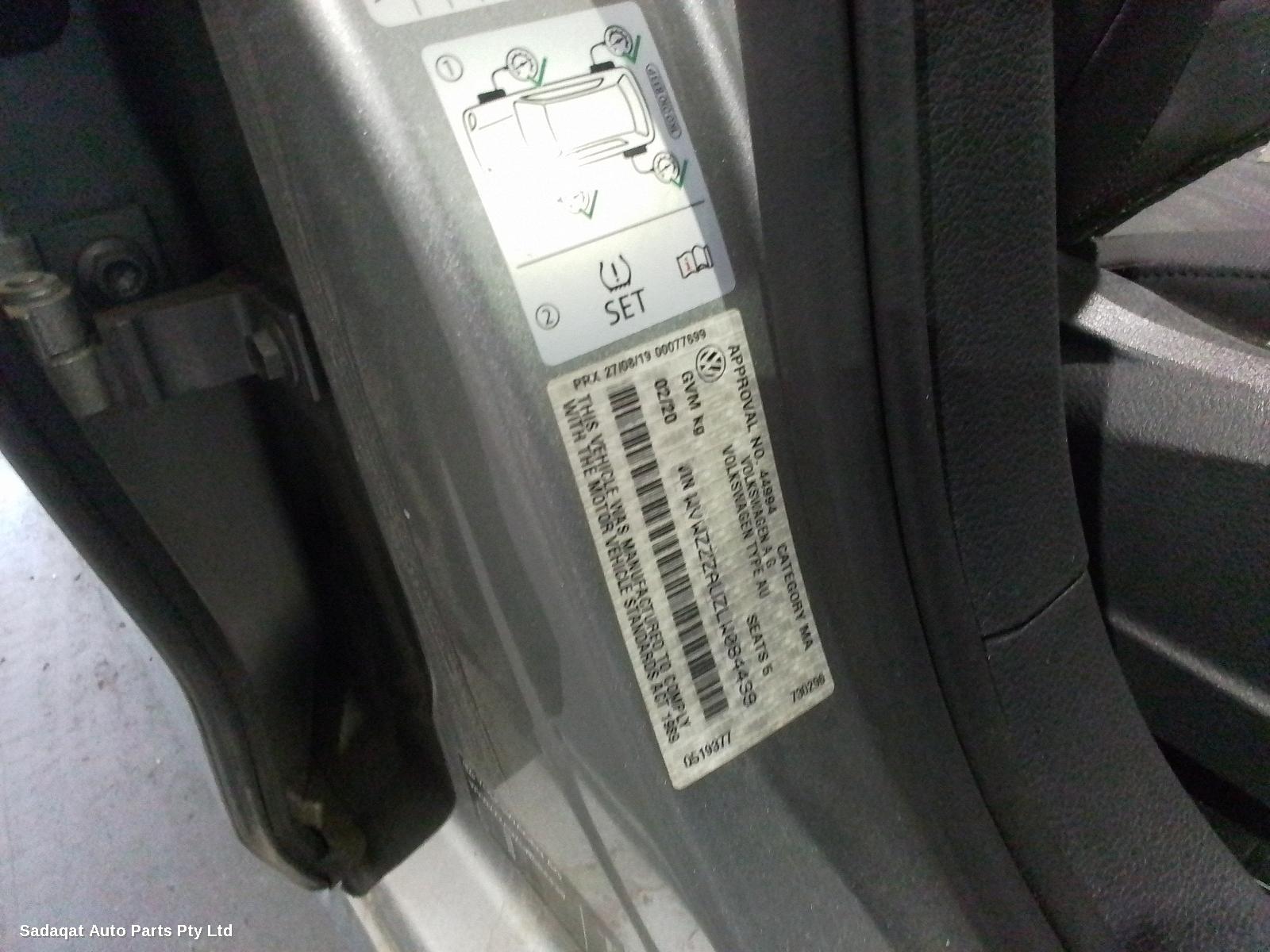 Volkswagen Golf Left Guard Liner