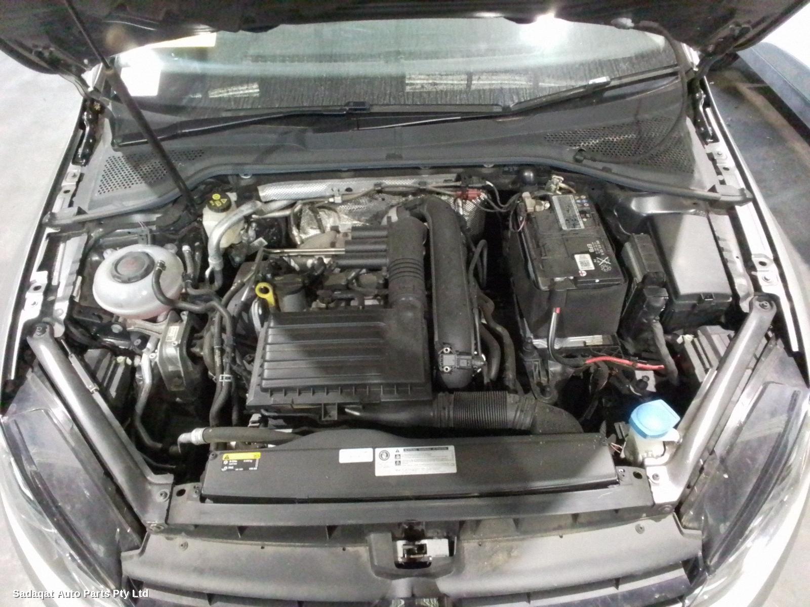 Volkswagen Golf Left Guard Liner