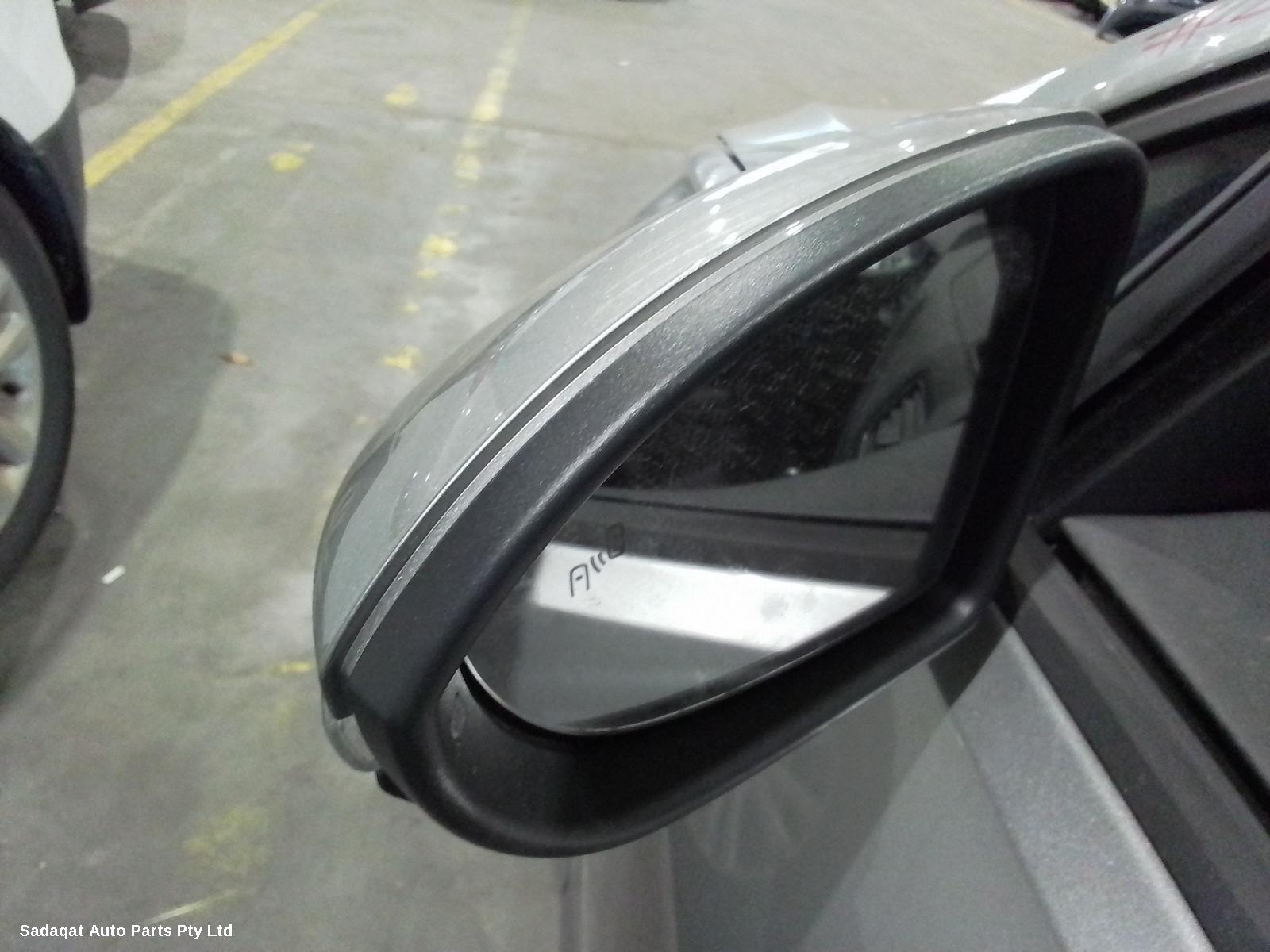 Volkswagen Golf Left Guard Liner