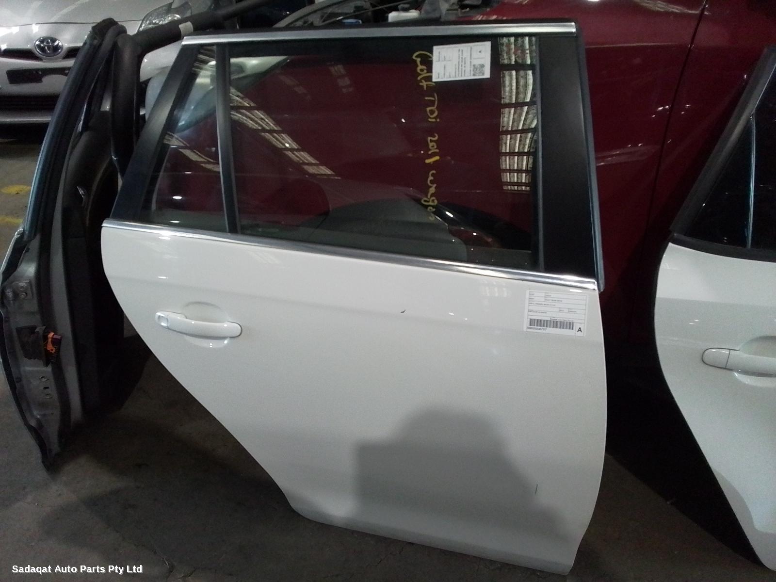 Volkswagen Golf Right_rear_door_sliding