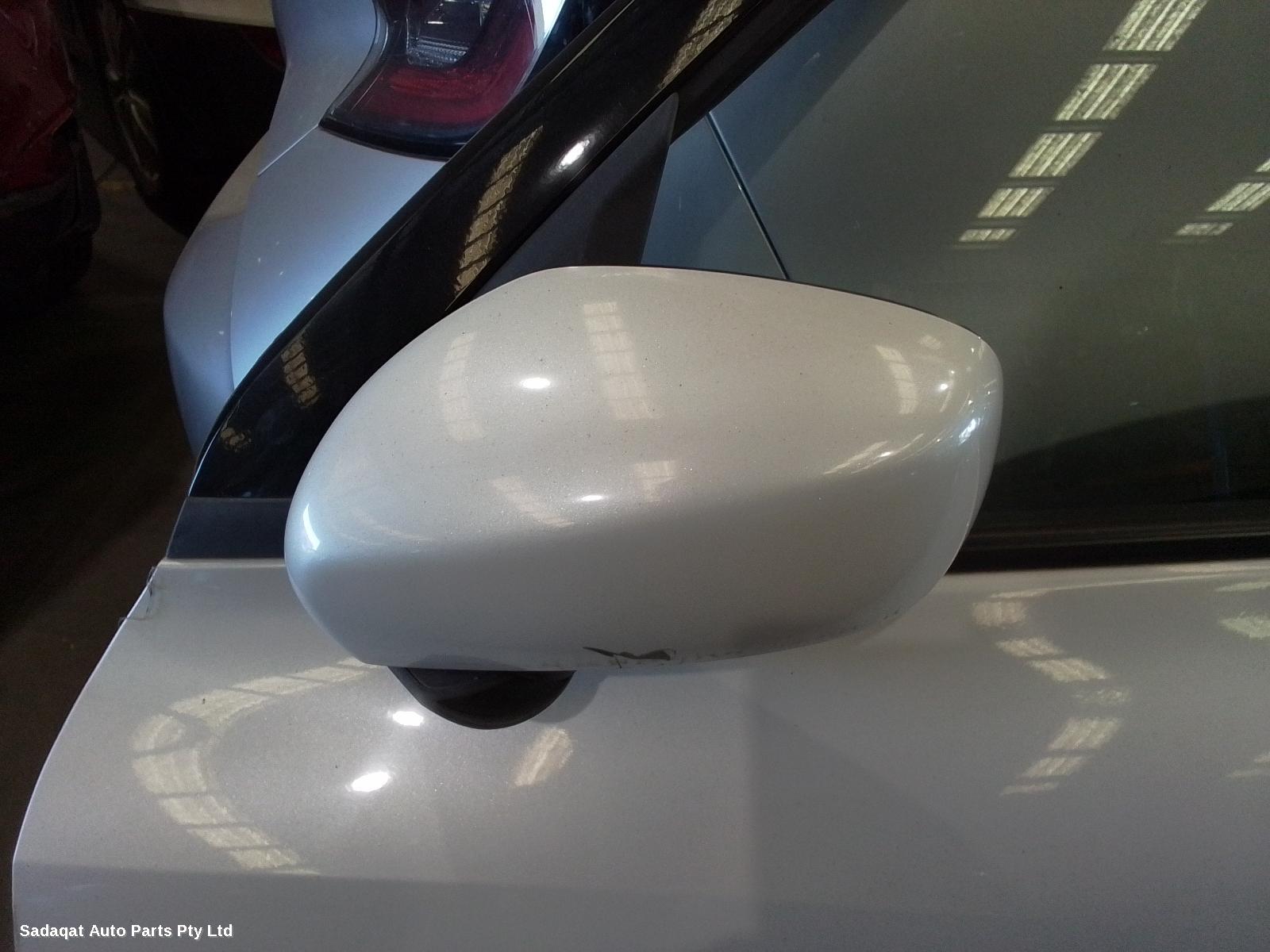 Suzuki Swift Left Door Mirror