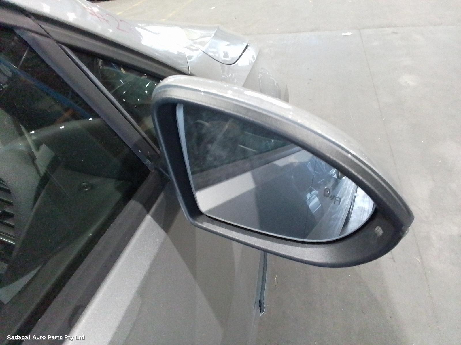Volkswagen Golf Left Guard Liner