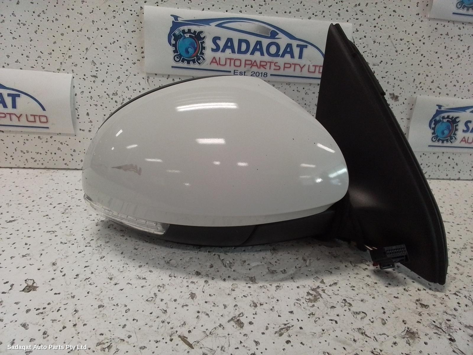 Volkswagen Tiguan Right Door Mirror