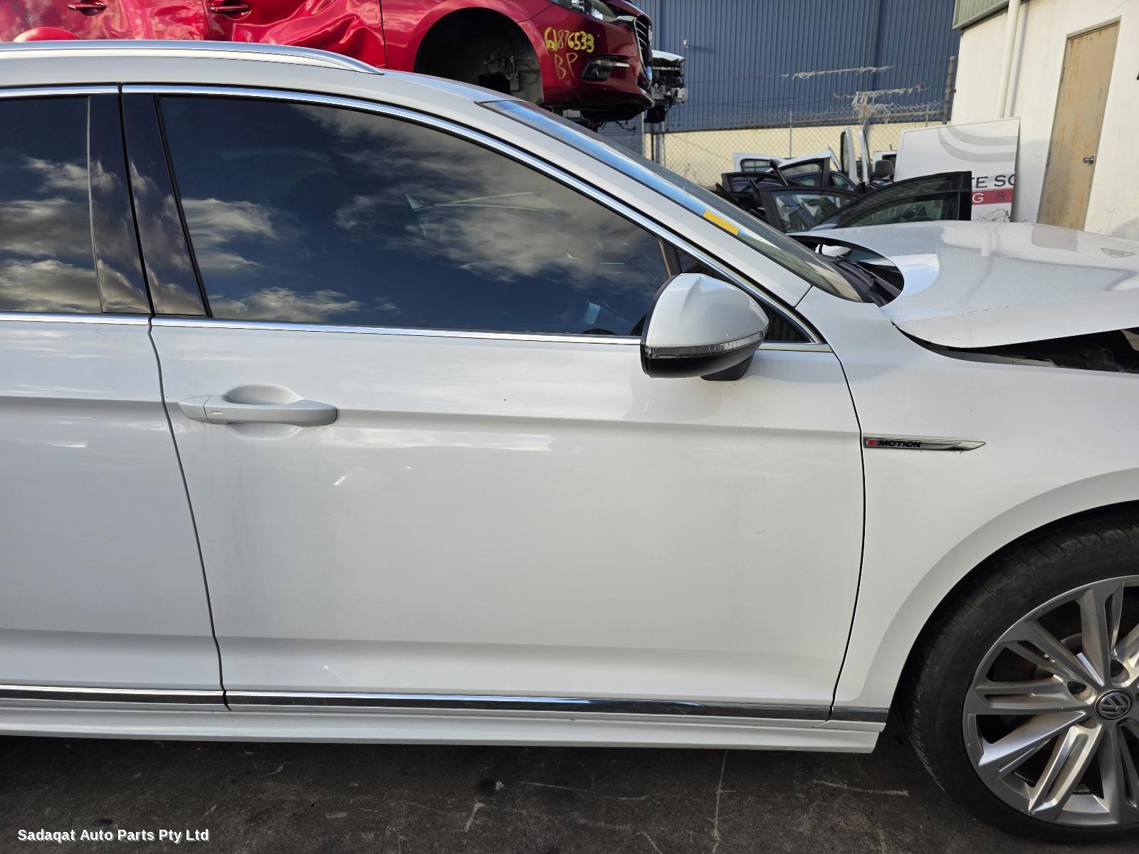 Volkswagen Passat Sunvisor