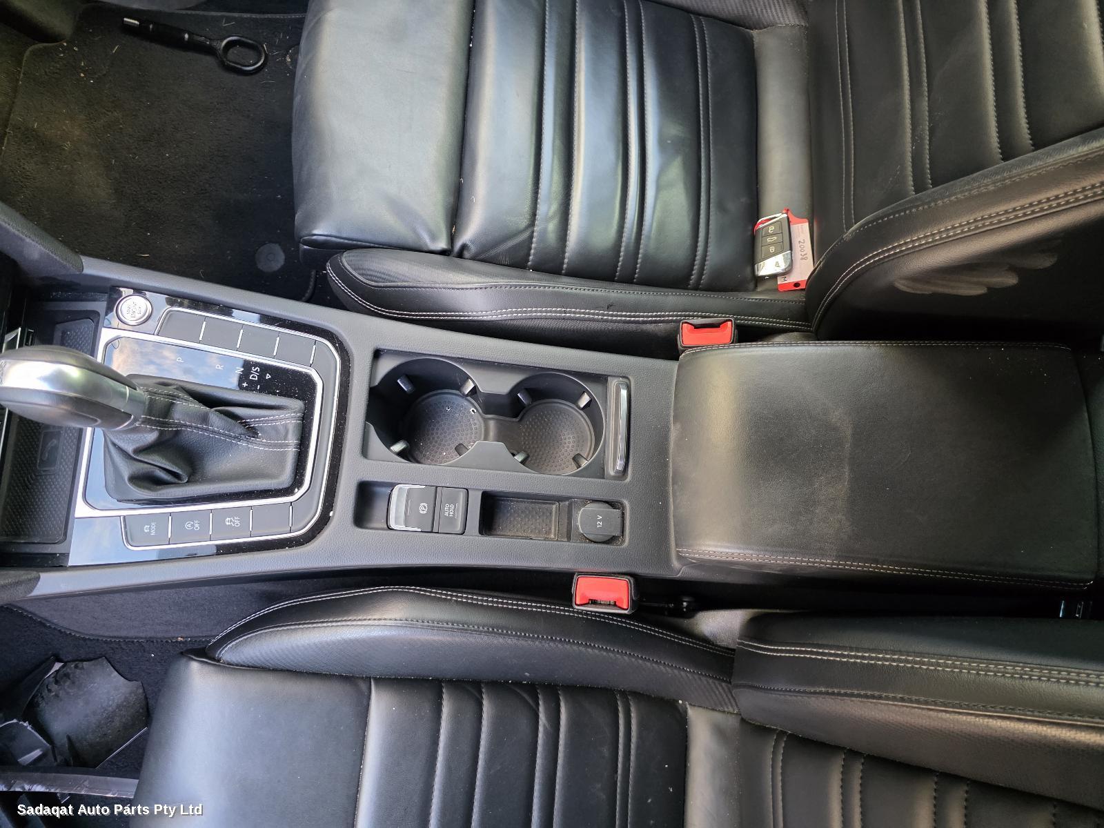 Volkswagen Passat Sunvisor