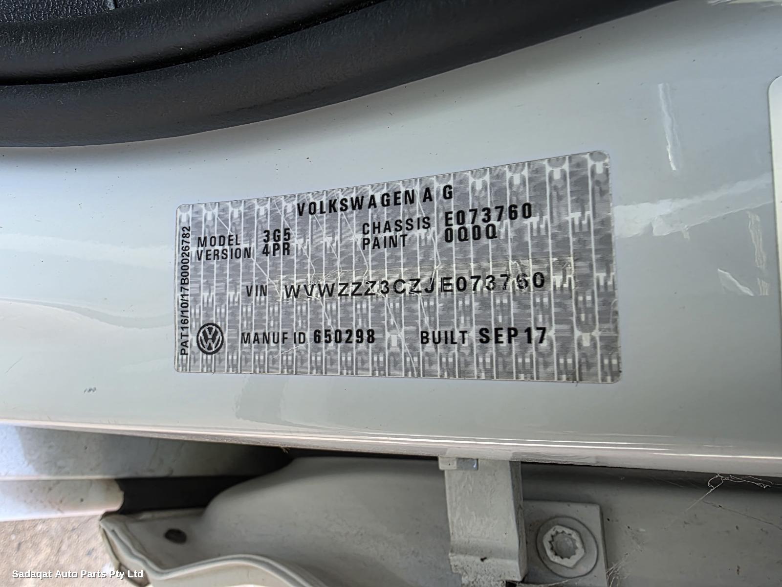 Volkswagen Passat Sunvisor