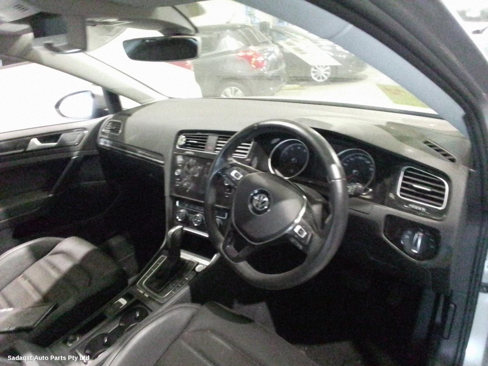 Volkswagen Golf Left Guard Liner