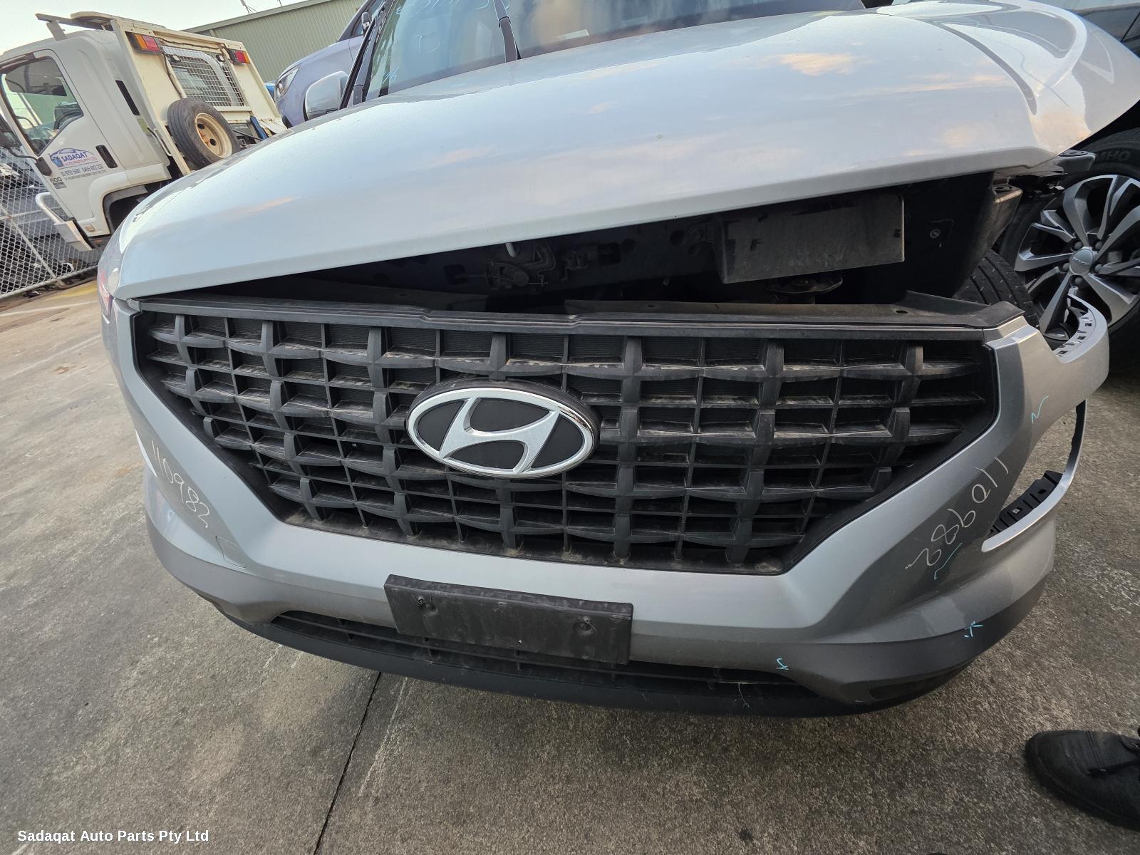 Hyundai Venue Antenna