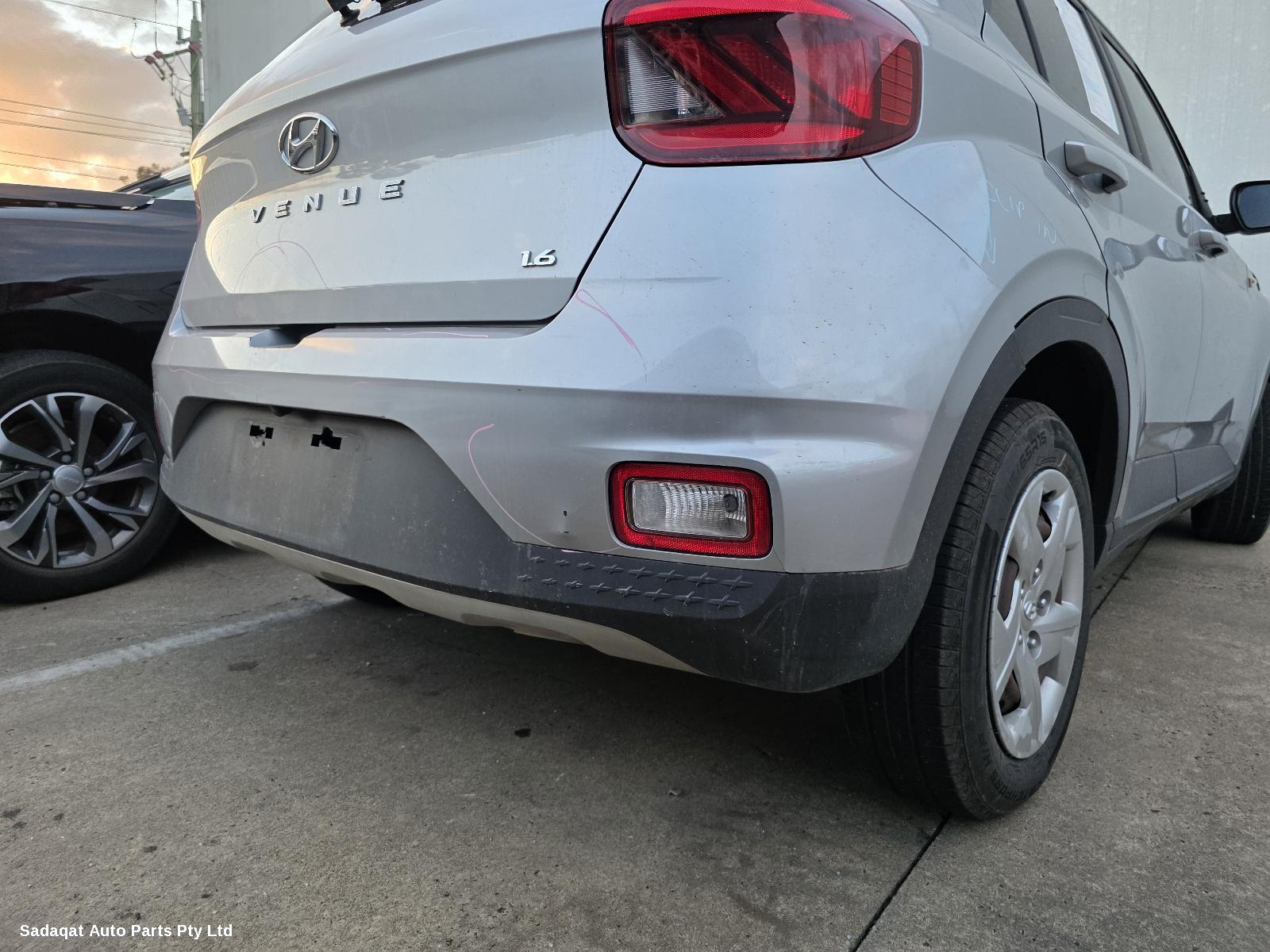 Hyundai Venue Antenna