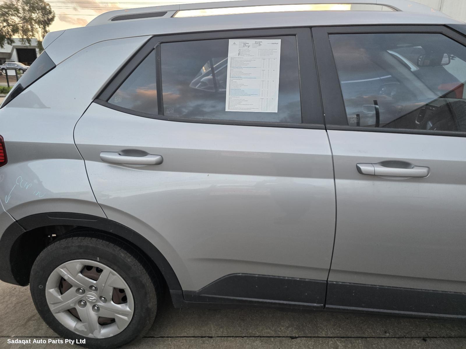 Hyundai Venue Antenna