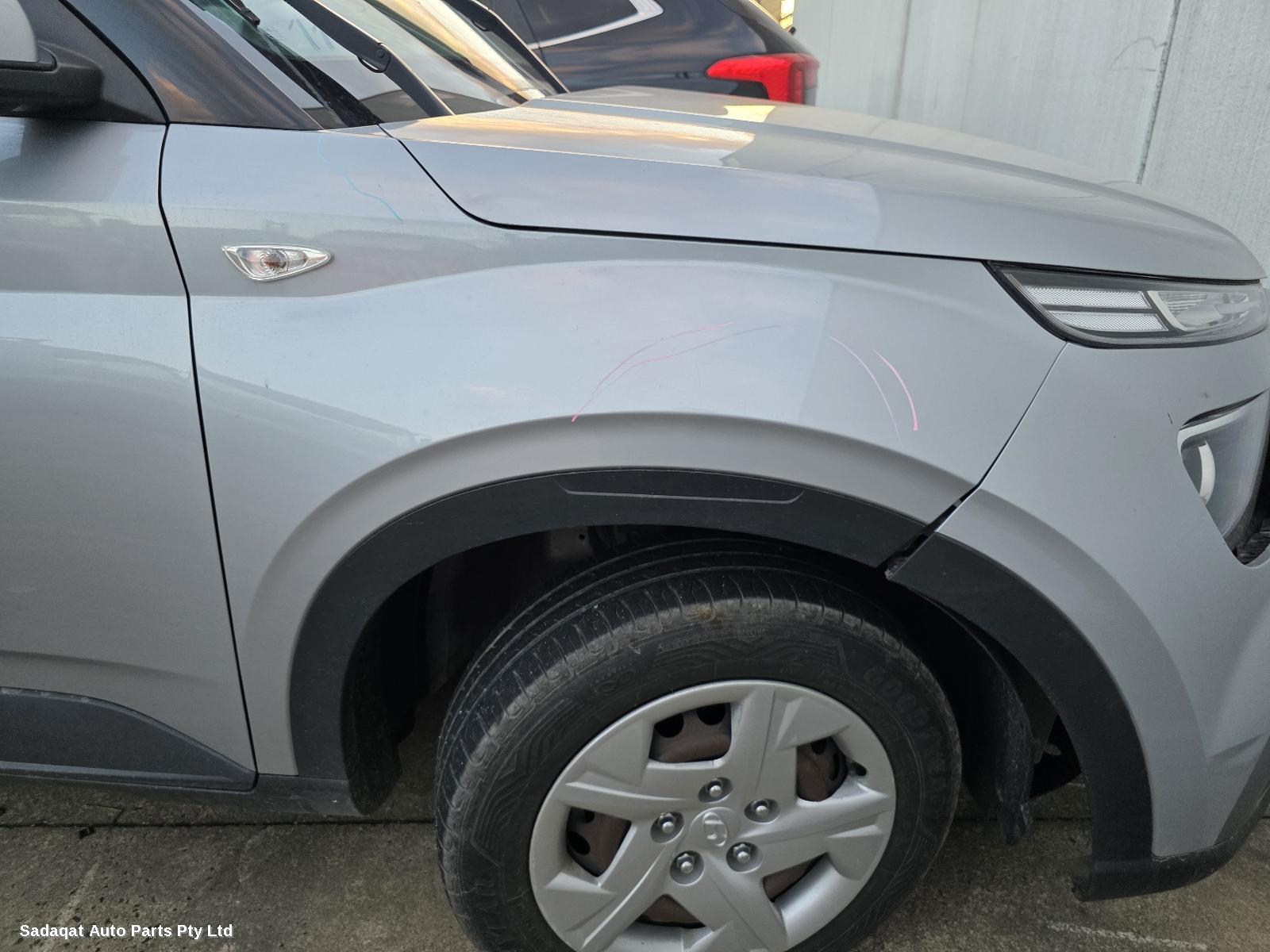 Hyundai Venue Antenna