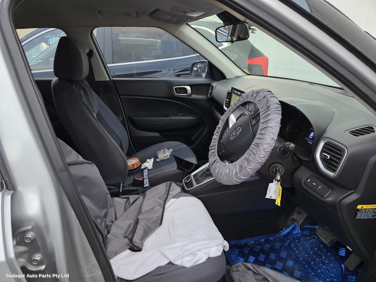 Hyundai Venue Antenna