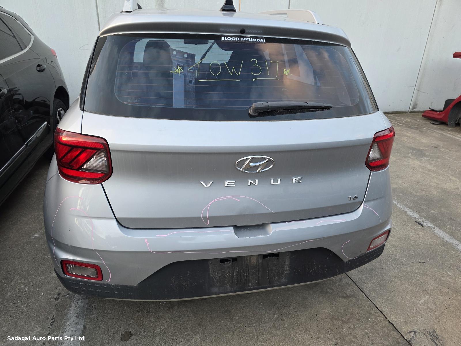 Hyundai Venue Antenna