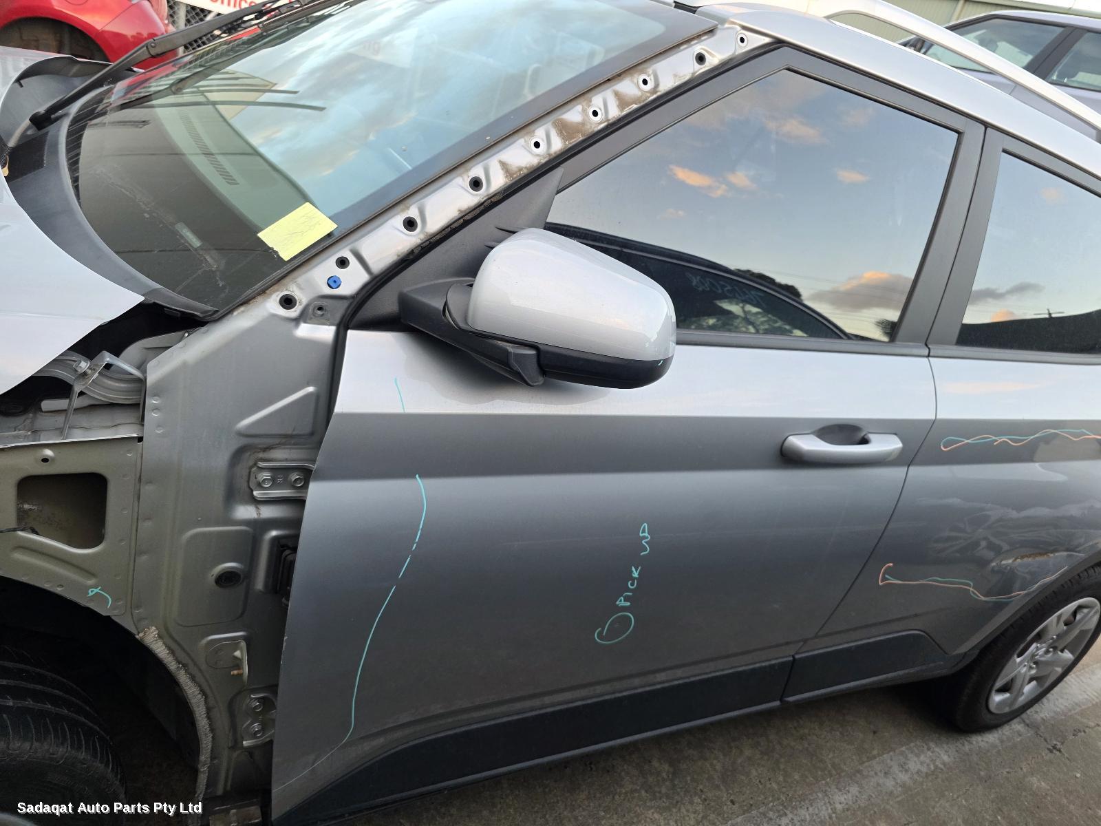 Hyundai Venue Antenna