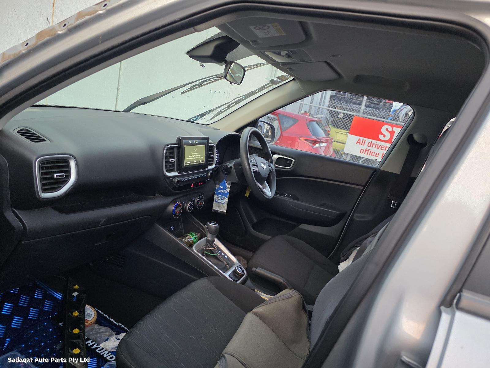 Hyundai Venue Antenna