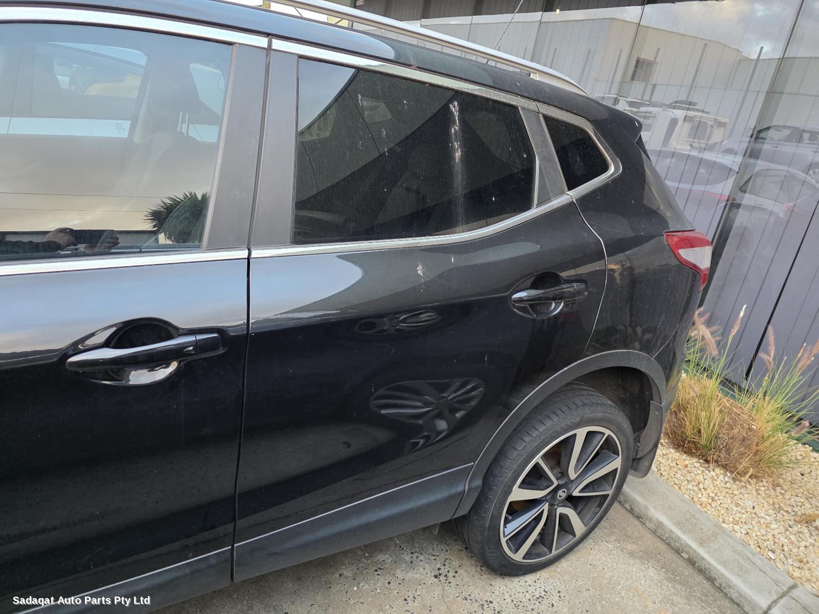 Nissan Qashqai Right Front Door