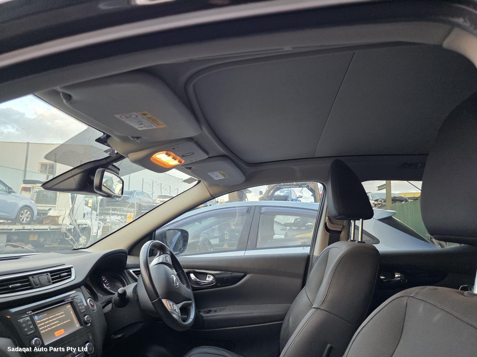 Nissan Qashqai Right Front Door