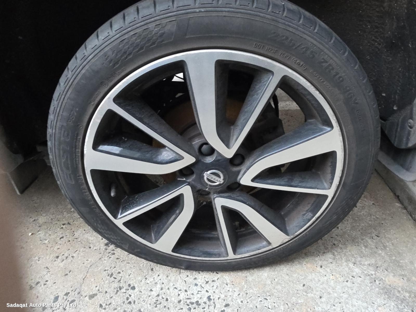 Nissan Qashqai Right Front Door