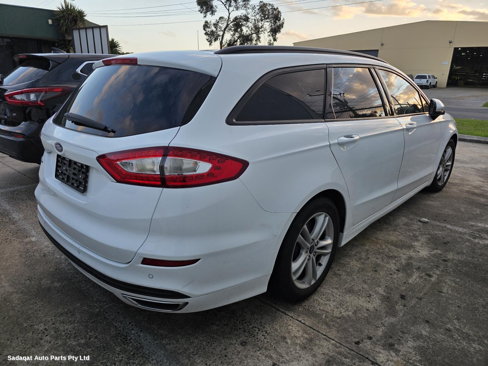 Ford Mondeo Right Taillight