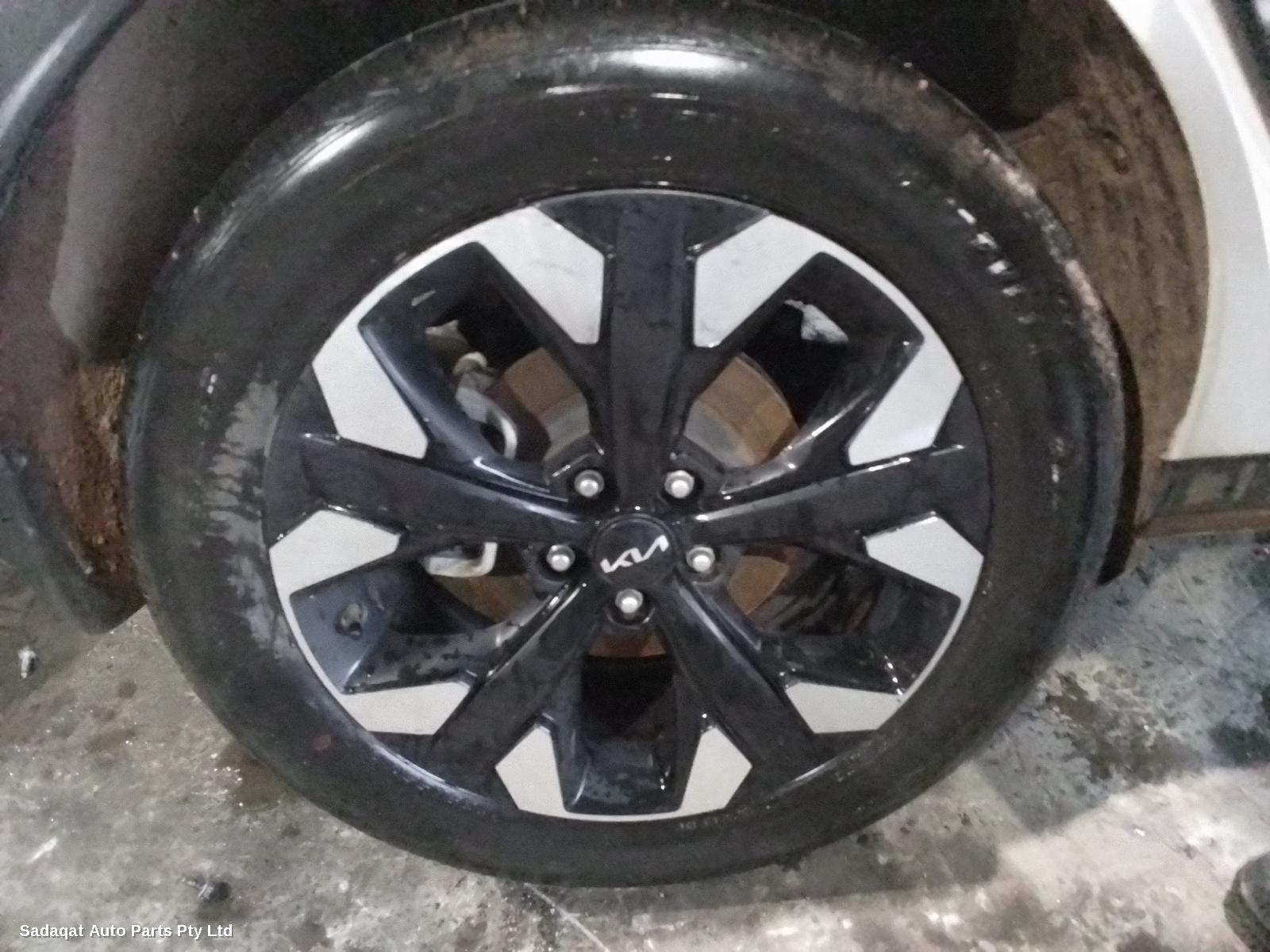 Kia Sportage Rear Garnish