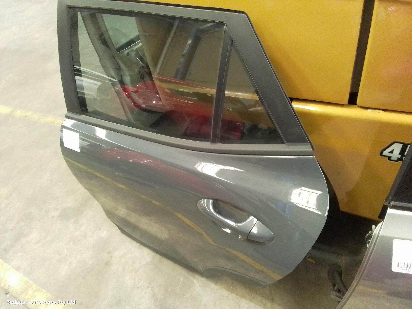 Kia Stonic Left Rear Door/sliding