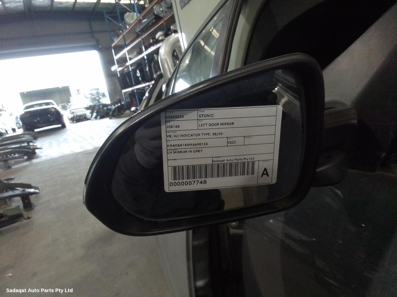 Kia Stonic Left Door Mirror