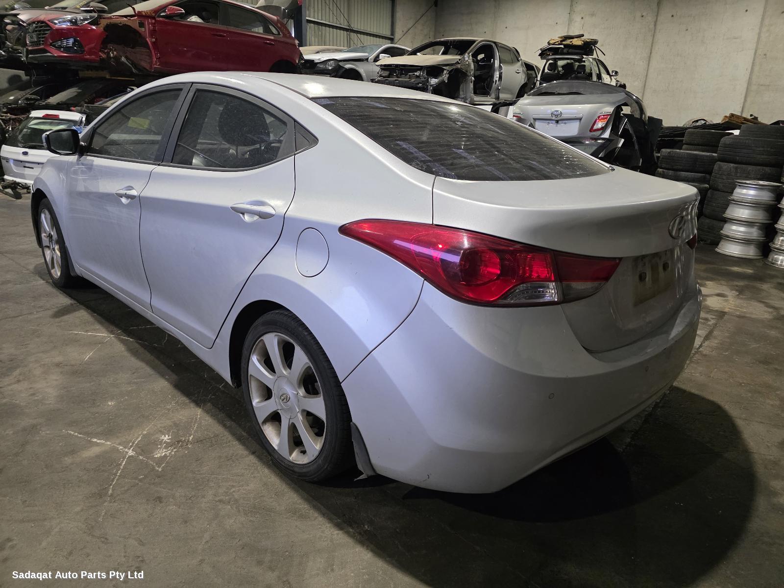 Hyundai Elantra Left Guard