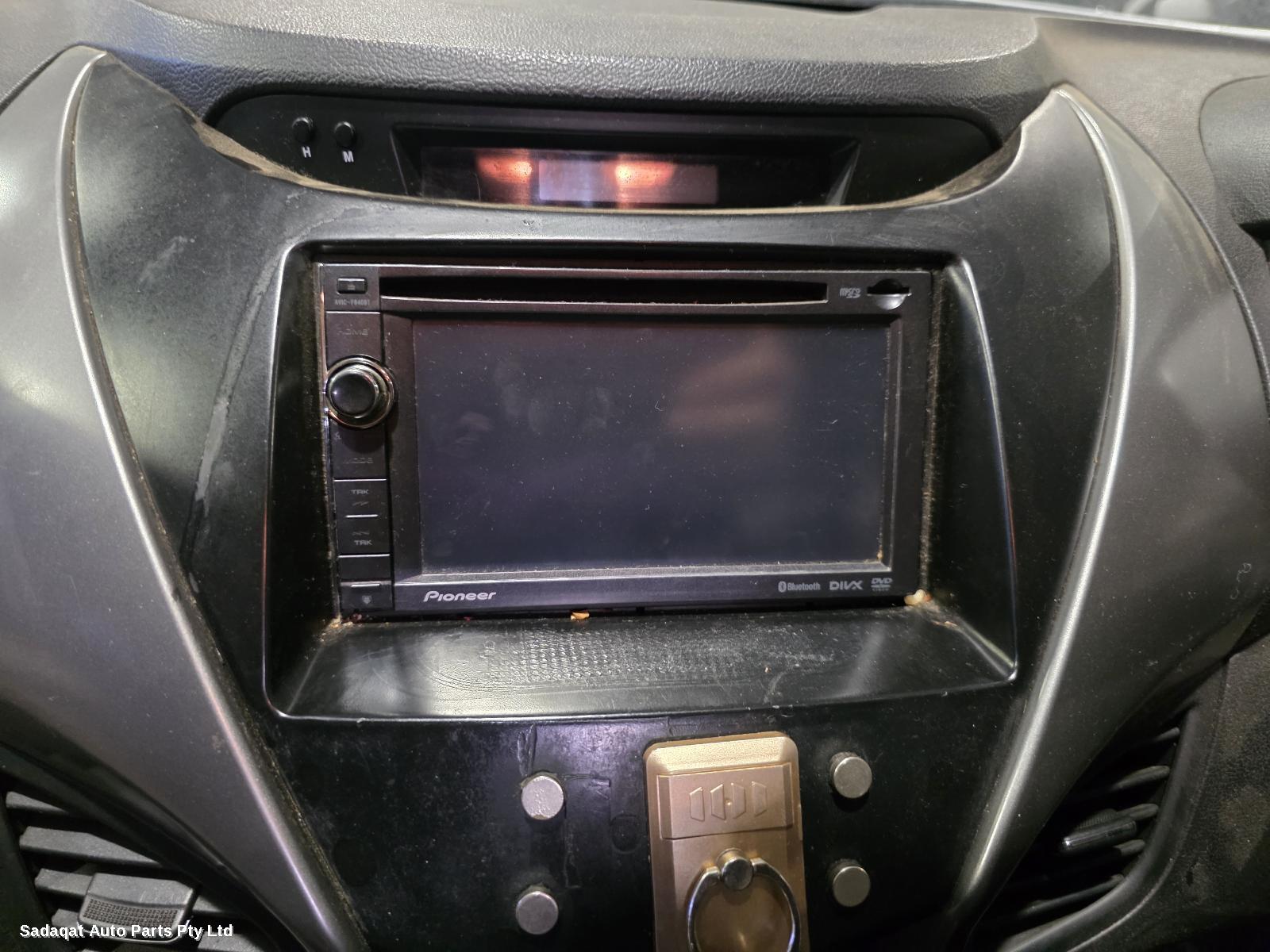 Hyundai Elantra Left Guard