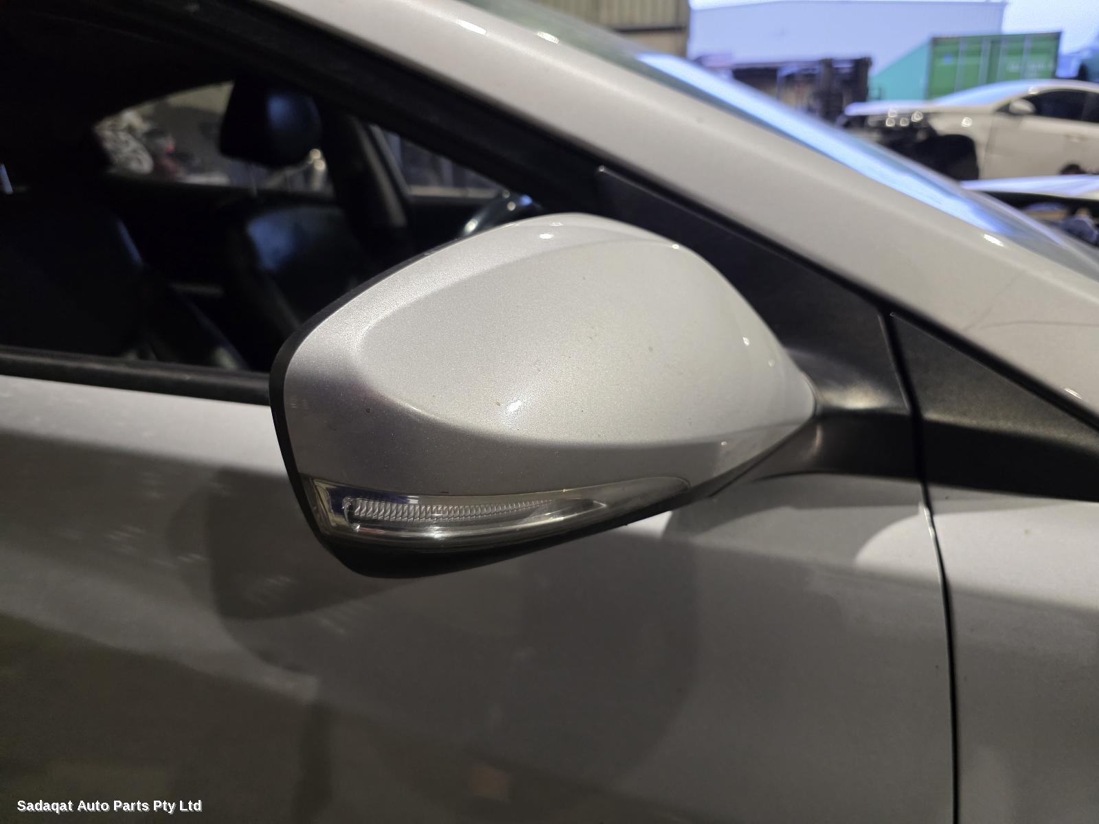 Hyundai Elantra Left Guard