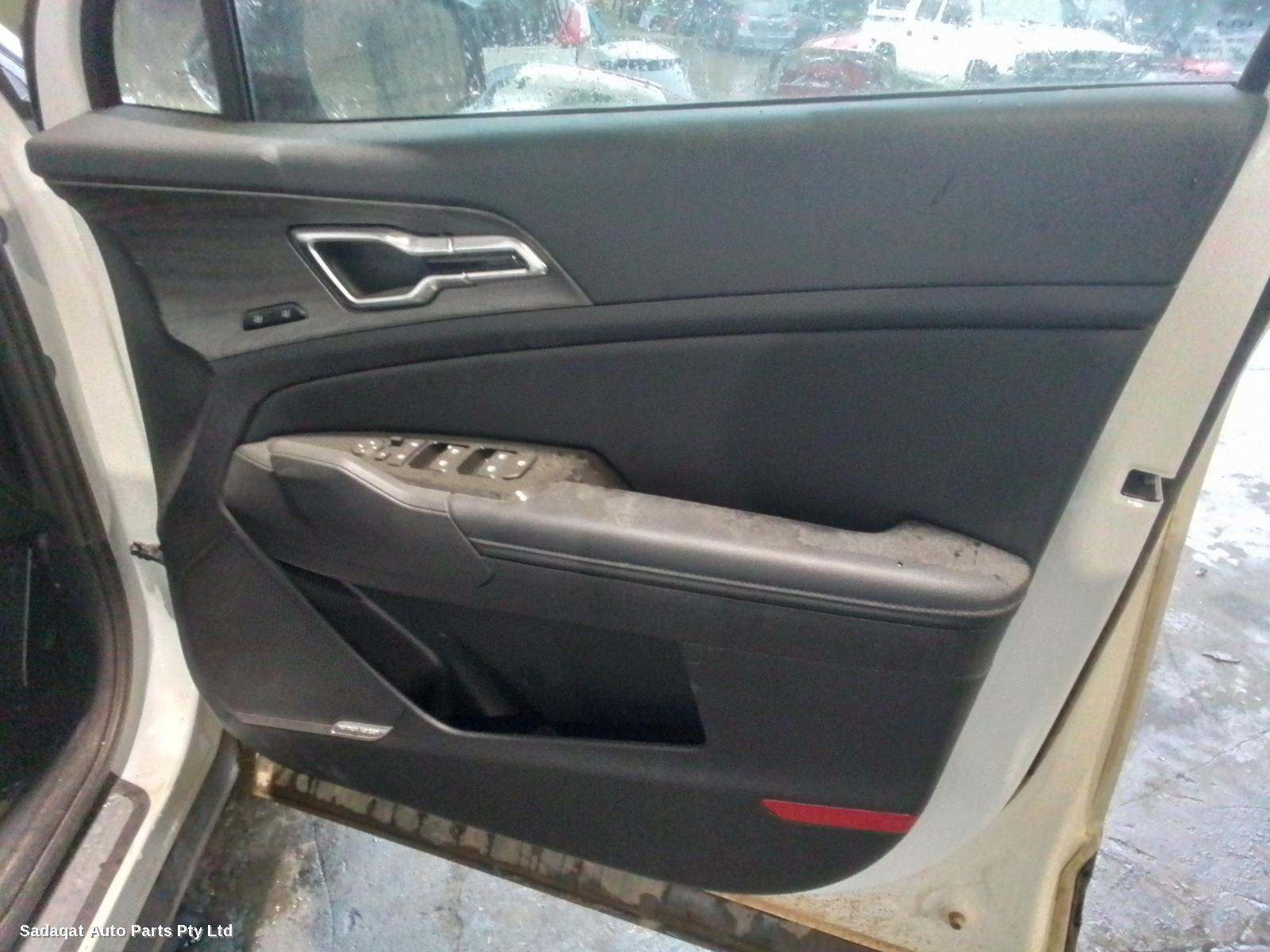 Kia Sportage Rear Garnish