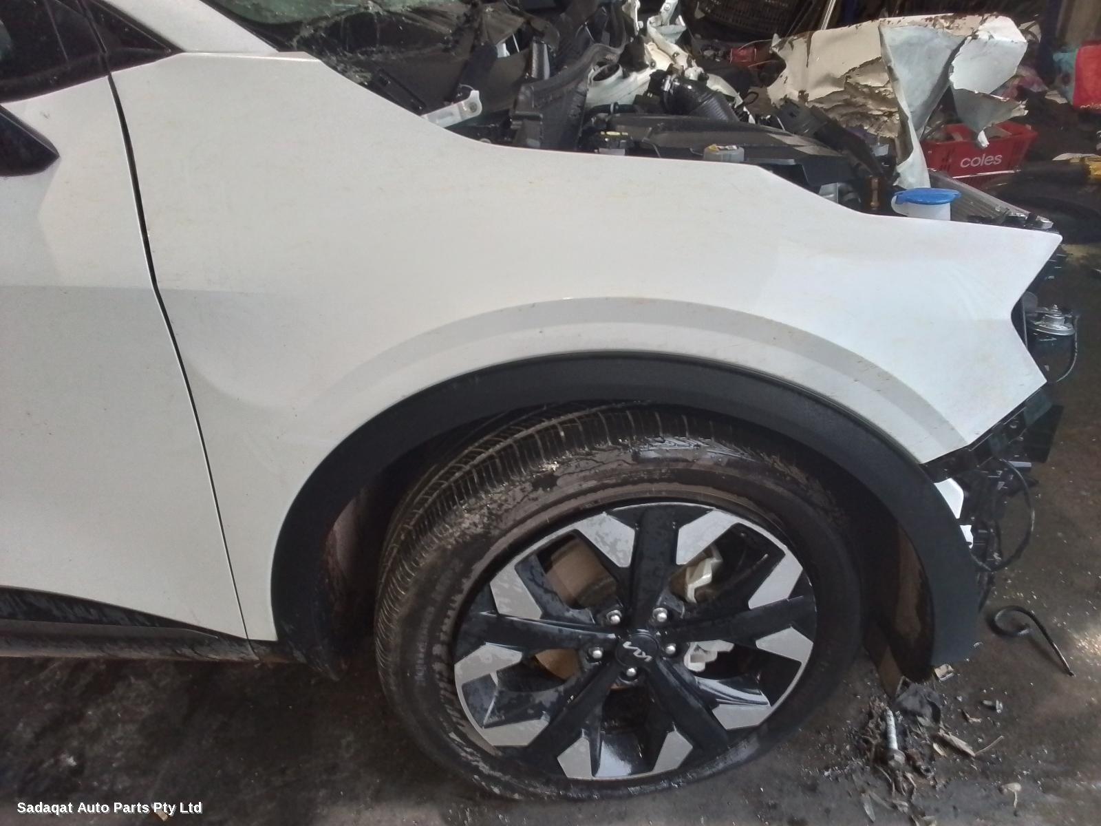 Kia Sportage Rear Garnish