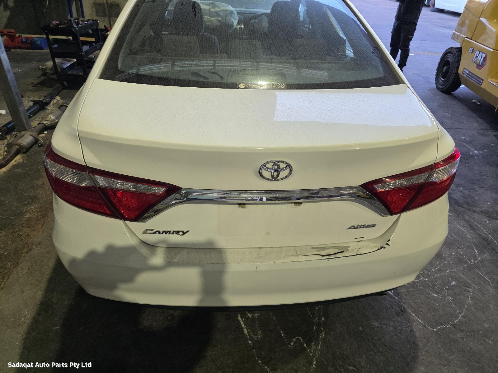 Toyota Camry Left Headlamp
