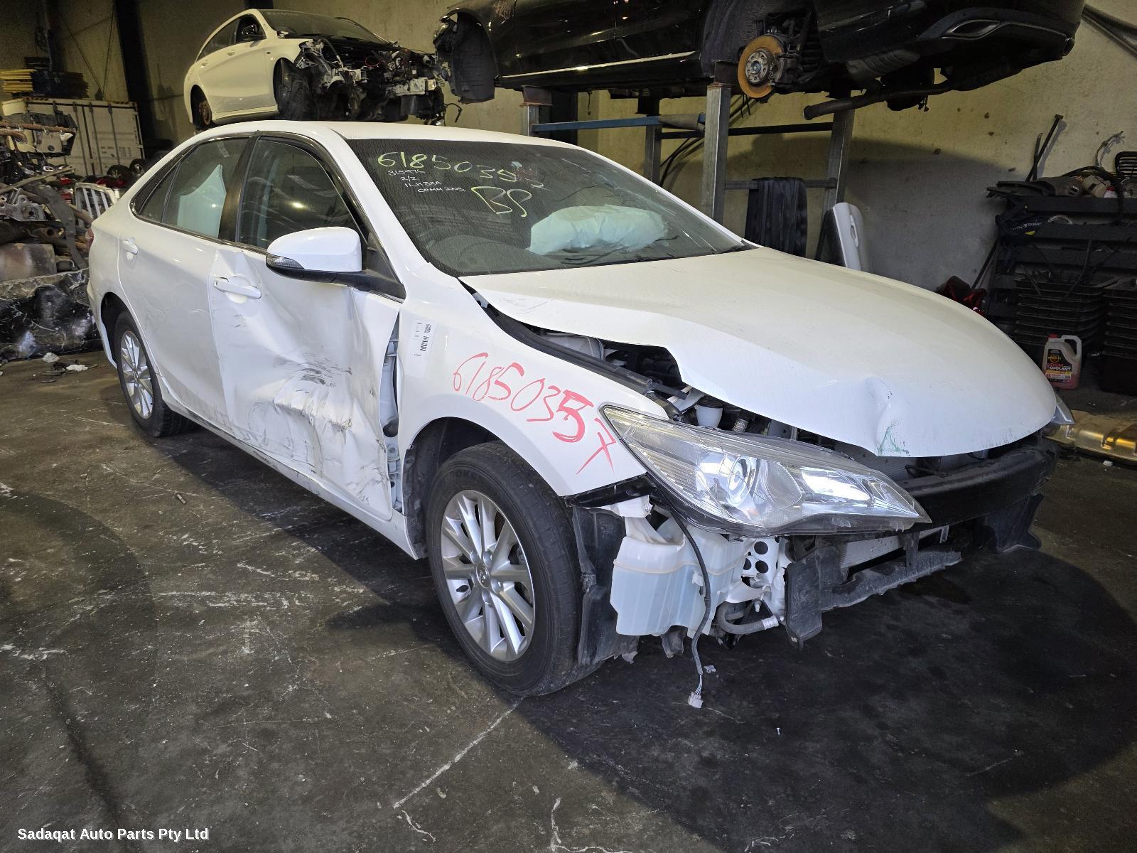 Toyota Camry Left Headlamp