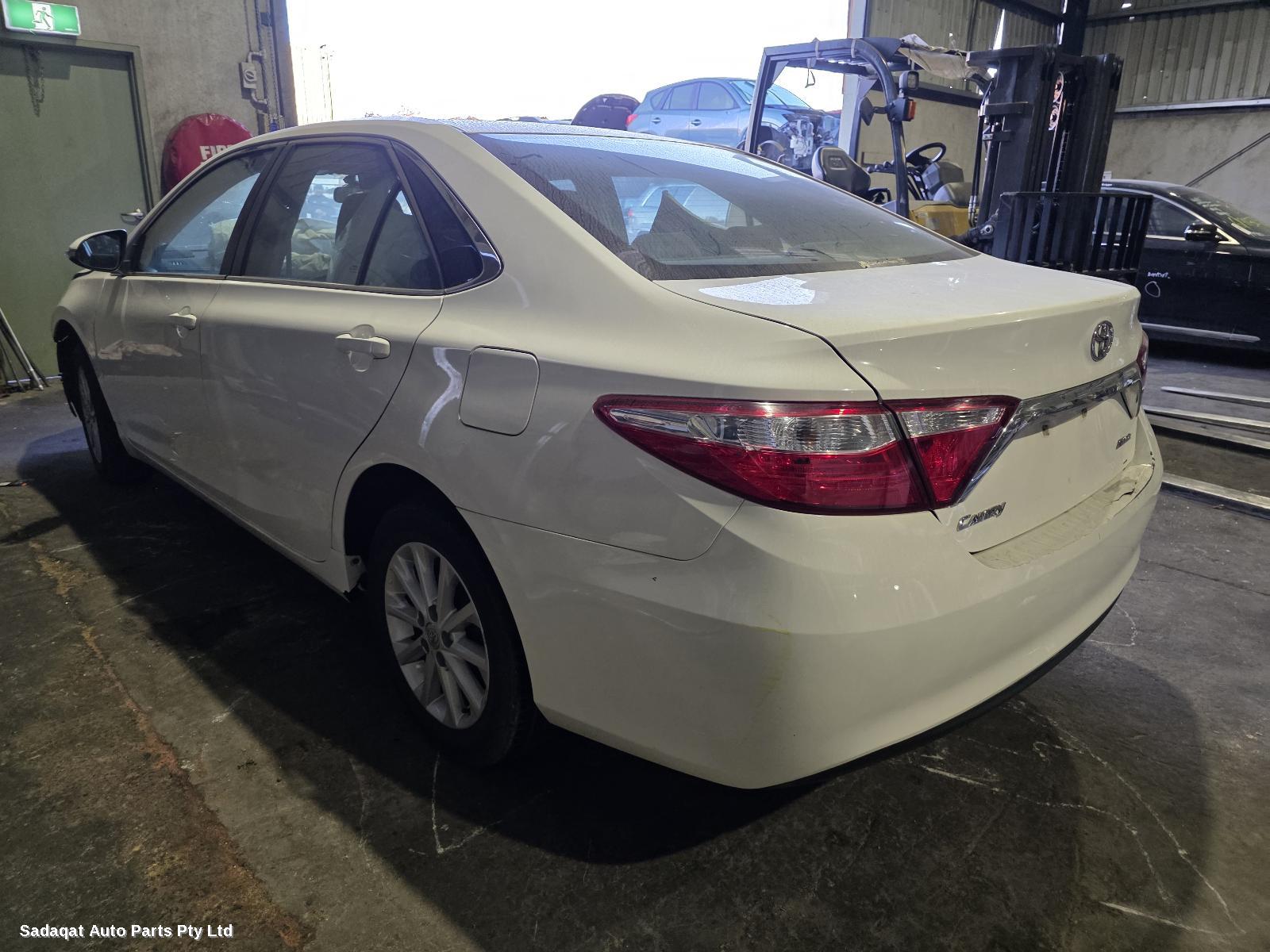 Toyota Camry Left Headlamp