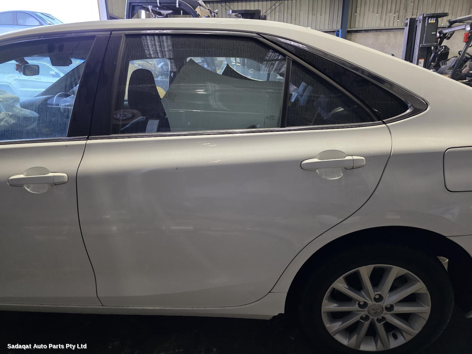 Toyota Camry Left Headlamp